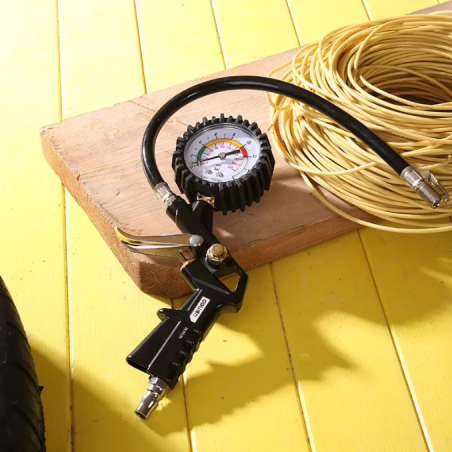 مقياس ضغط عجلات يدوي