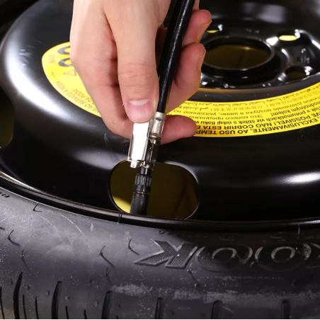 مقياس ضغط عجلات يدوي