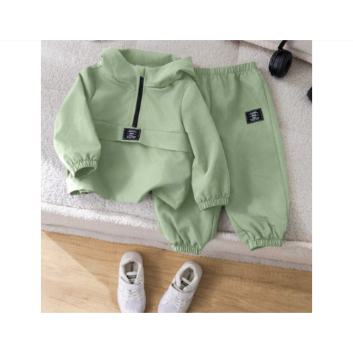 طقم رياضي للاطفال