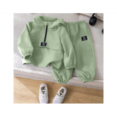 طقم رياضي للاطفال