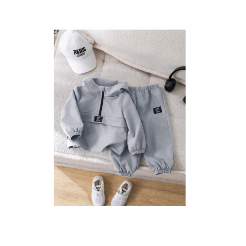 طقم رياضي للاطفال