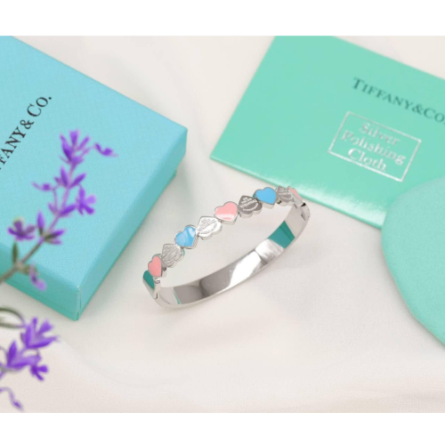 حديدة  تيفاني 