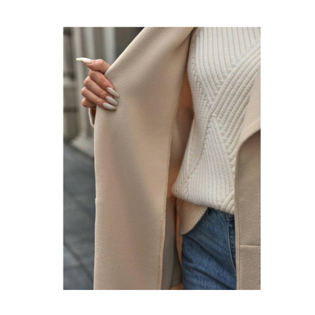 معطف نسائي طويل