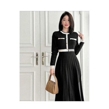 فستان بتصميم بدلة نسائية