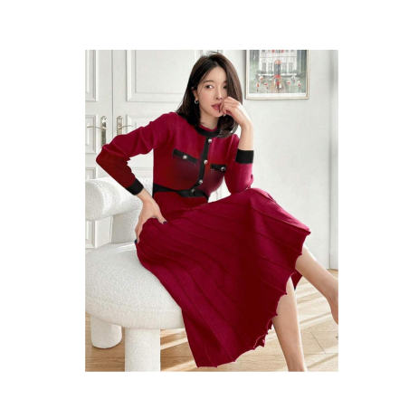 فستان بتصميم بدلة نسائية