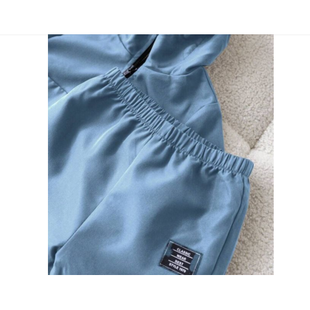 طقم رياضي للاطفال