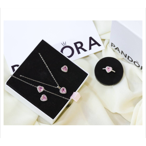 طاقم بندورا