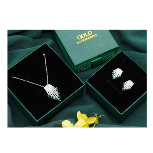 نص طاقم فضي زركون