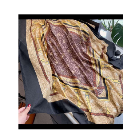 شاربة مزخرفة 