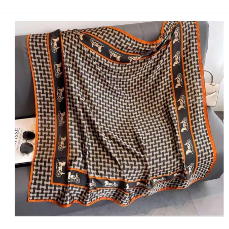 شاربة مزخرفة 