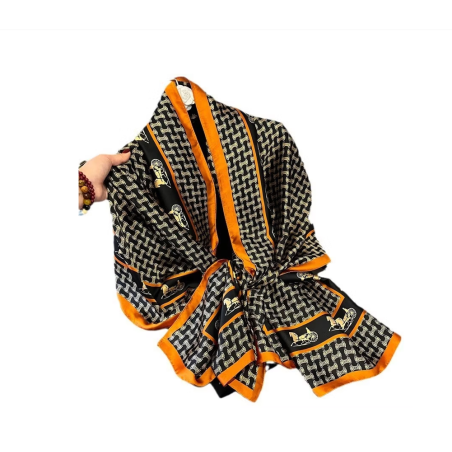 شاربة مزخرفة 