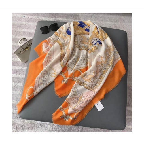  شاربة مزخرفة 