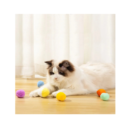 كرات الصوف للقطط 