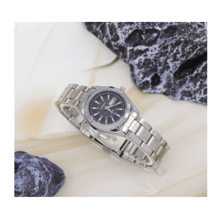  ساعة نـسائية 